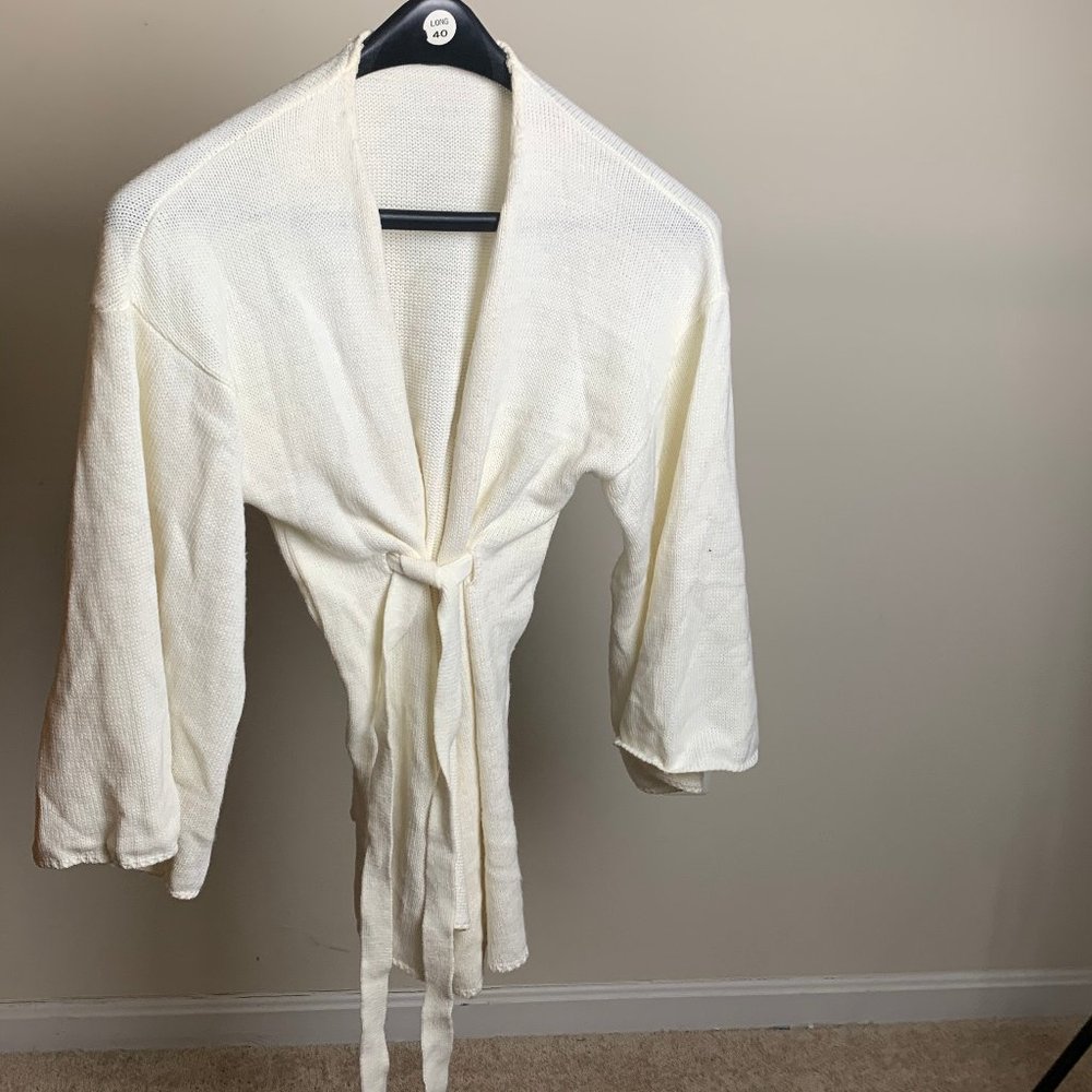 white,long knitted sweater